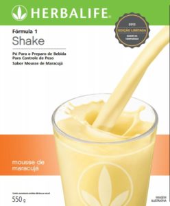Shake sabor mousse de maracujá com ameixa